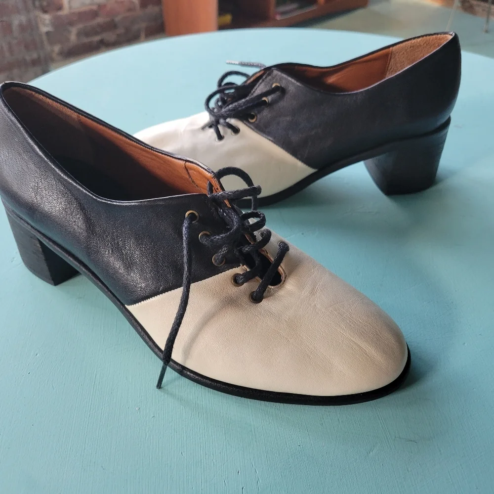 Handmade Leather Black and White Lace up Block Heels - Picture 3 of 9